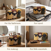 Four ways to use the toiletry bag: bathroom, travel, makeup, little essentials